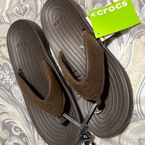 NWT Men’s Brown Crocs Flip Flops Sandals Size 13